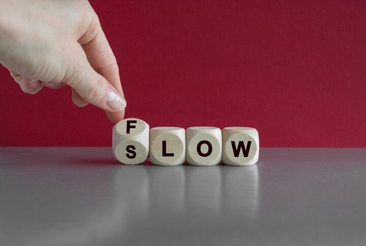 Slow Marketing: cuando el marketing deja de correr y empieza a tener sentido